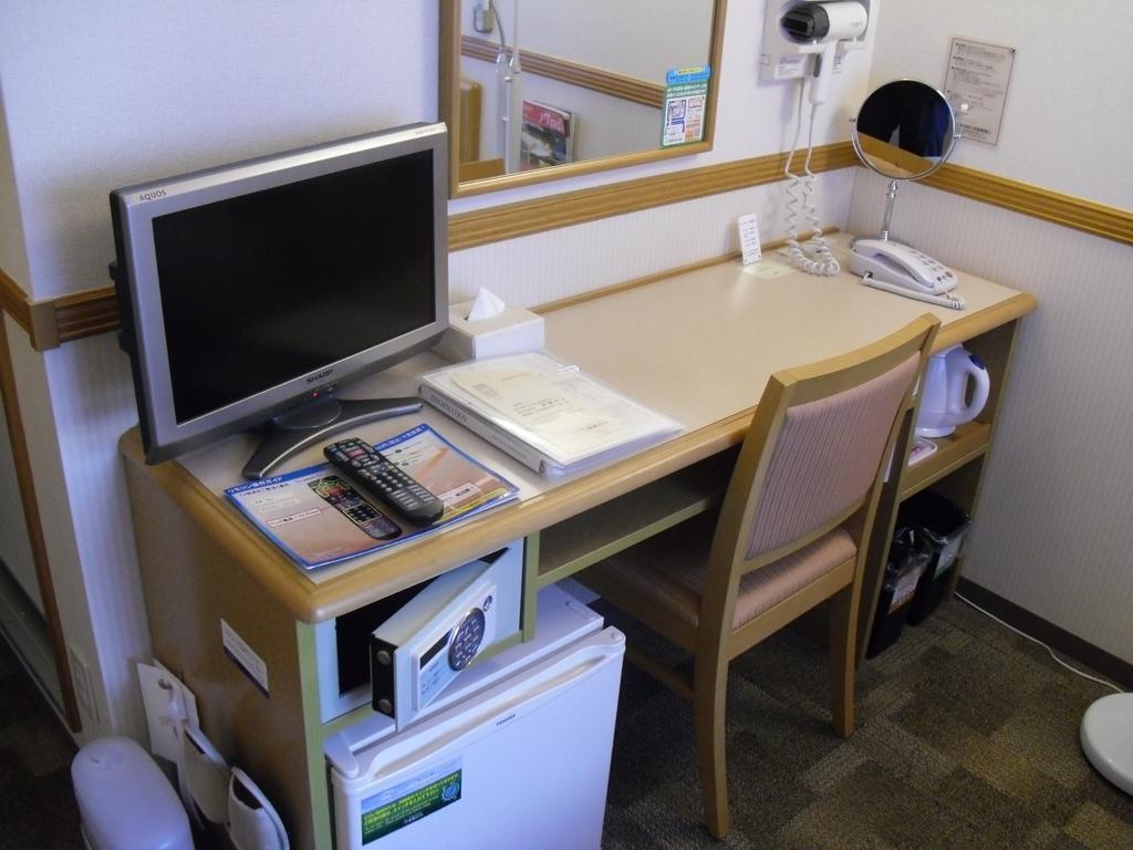 Toyoko Inn Tokyo Nihombashi Zeimusho Mae Exterior foto